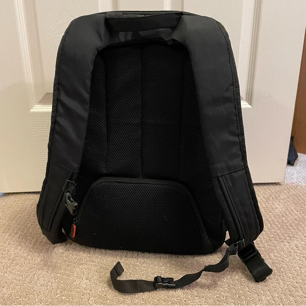 Case Logic Camera Backpack - Picture 6 of 6